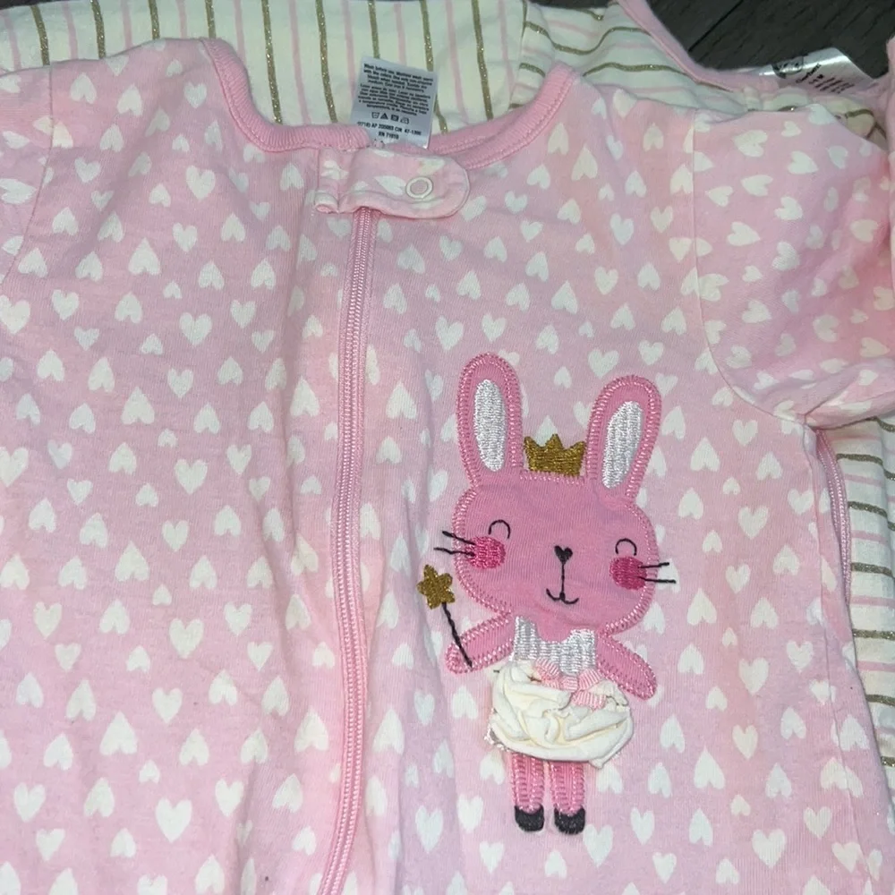 Gerber baby bundle of pajama long sleeve onesies